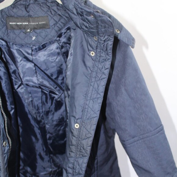 Women's Blue Puffer Jacket Marc Jacobs Size Medium - Picture 11 of 16